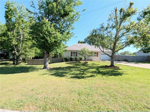 1861 Shellie Lane, Harrison, AR 72601