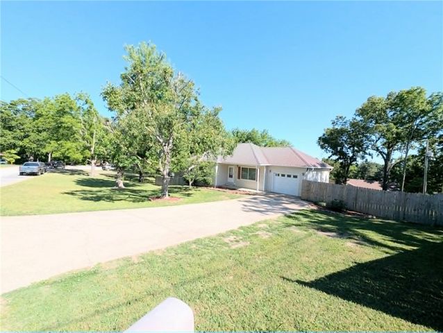1861 Shellie Lane, Harrison, AR 72601