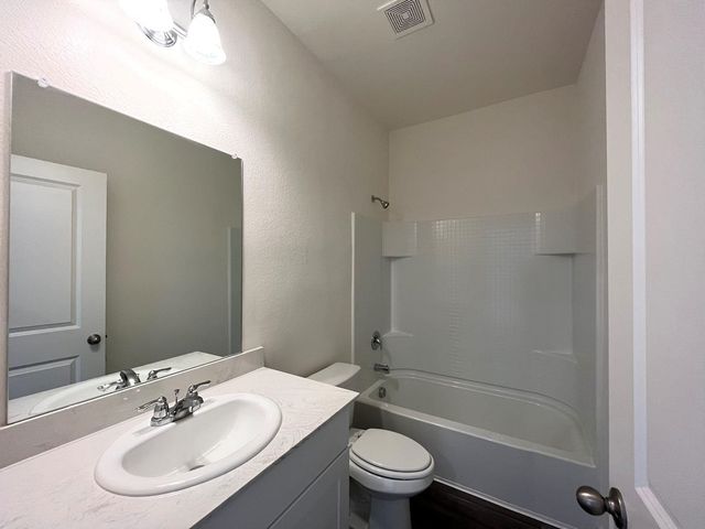 786 Yorkshire Drive, Lavon, TX 75166