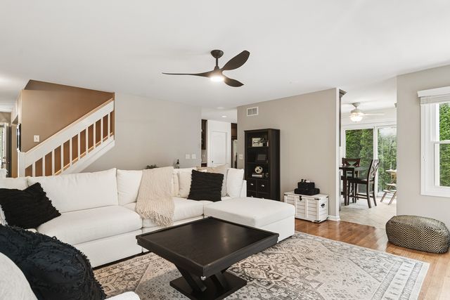 300 Hampton Street, Cary, IL 60013