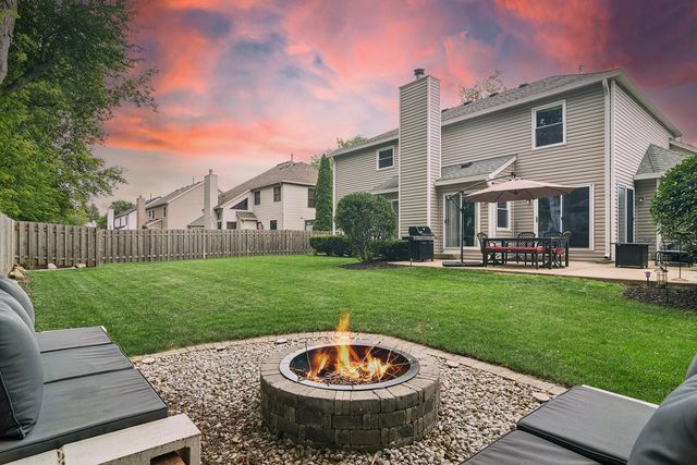 300 Hampton Street, Cary, IL 60013
