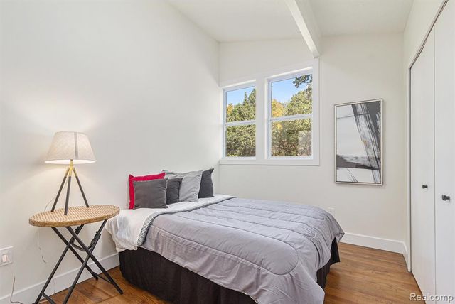 921 N Garner Road, Milford, MI 48380