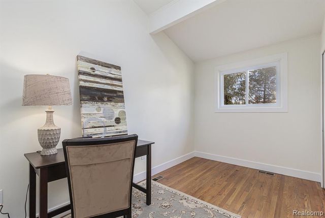 921 N Garner Road, Milford, MI 48380