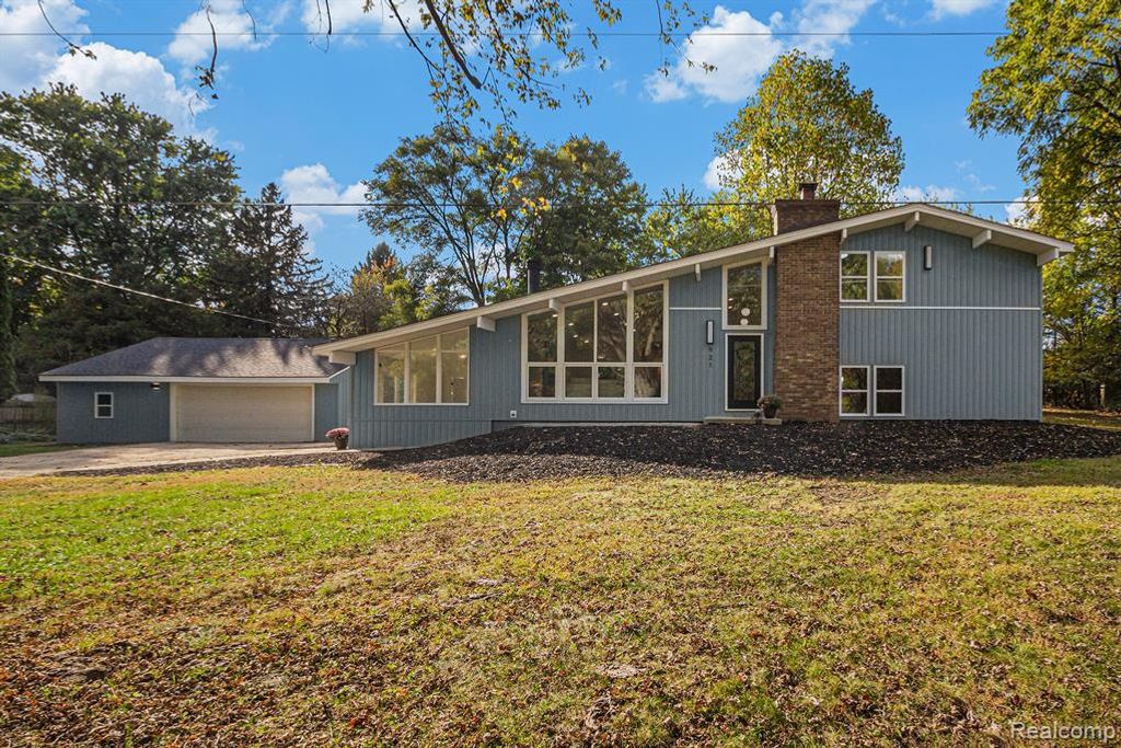 921 N Garner Road, Milford, MI 48380