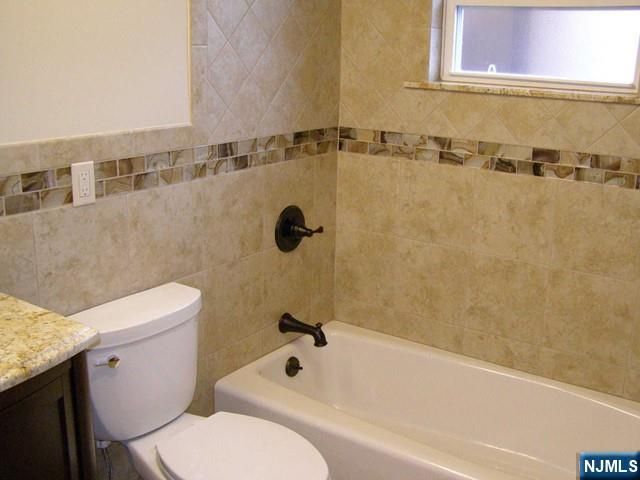 158 Ridge Road 158, Lyndhurst, NJ 07071