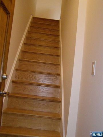 158 Ridge Road 158, Lyndhurst, NJ 07071