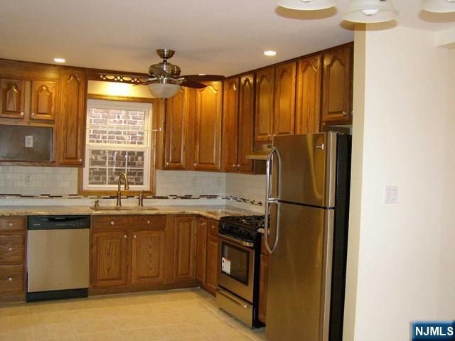 158 Ridge Road 158, Lyndhurst, NJ 07071