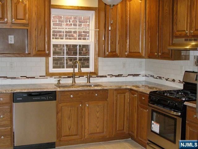 158 Ridge Road 158, Lyndhurst, NJ 07071