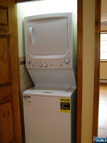 158 Ridge Road 158, Lyndhurst, NJ 07071