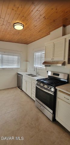 815 W Avenue H7, Lancaster, CA 93534