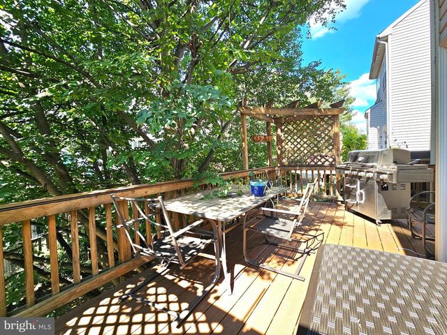 6642 PATENT PARISH LN, Alexandria, VA 22315