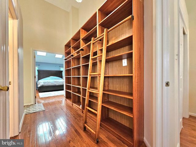 6642 PATENT PARISH LN, Alexandria, VA 22315