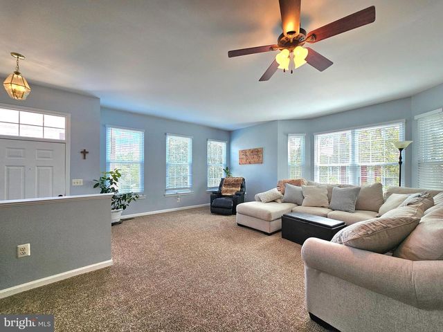 6642 PATENT PARISH LN, Alexandria, VA 22315