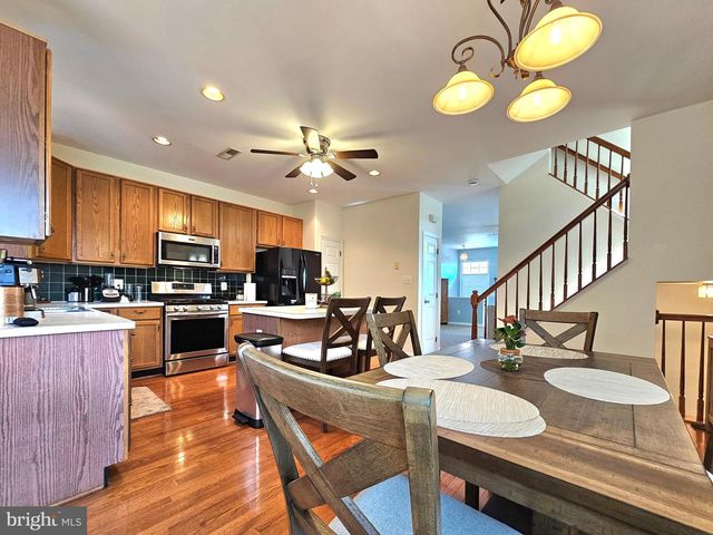 6642 PATENT PARISH LN, Alexandria, VA 22315