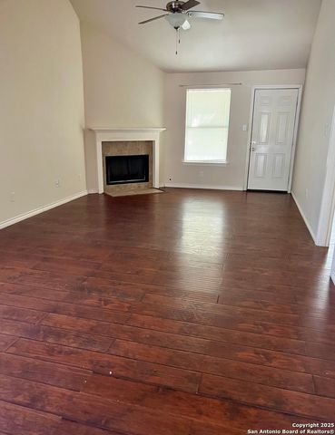 105 Sunnyside Drive, Kenedy, TX 78119