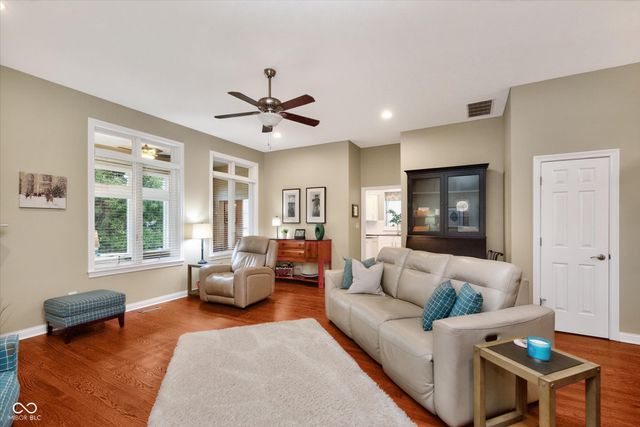 10929 Bluestone Way, Fishers, IN 46038