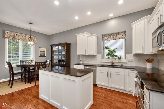 10929 Bluestone Way, Fishers, IN 46038