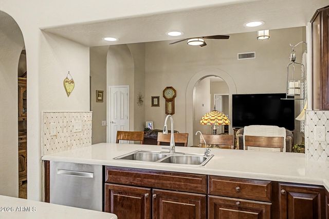 2034 E DIAS Drive, Gilbert, AZ 85234