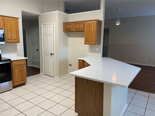 2149 Willowood Drive, Grapevine, TX 76051