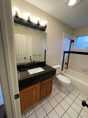 2149 Willowood Drive, Grapevine, TX 76051