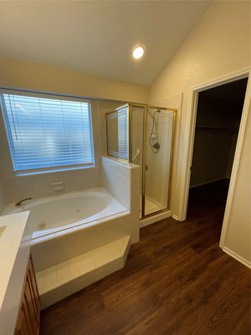 2149 Willowood Drive, Grapevine, TX 76051