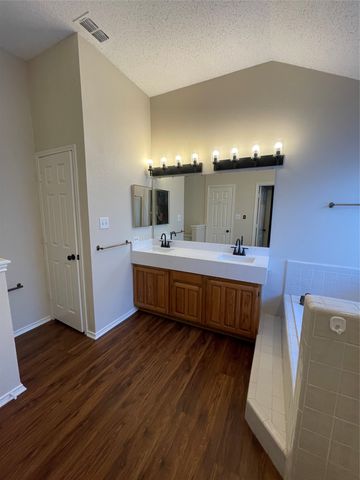 2149 Willowood Drive, Grapevine, TX 76051