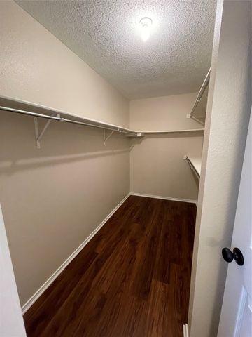 2149 Willowood Drive, Grapevine, TX 76051