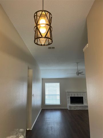 2149 Willowood Drive, Grapevine, TX 76051