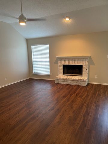 2149 Willowood Drive, Grapevine, TX 76051