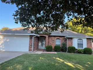 2149 Willowood Drive, Grapevine, TX 76051