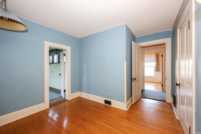 127 E Wiley Avenue, Bluffton, IN 46714