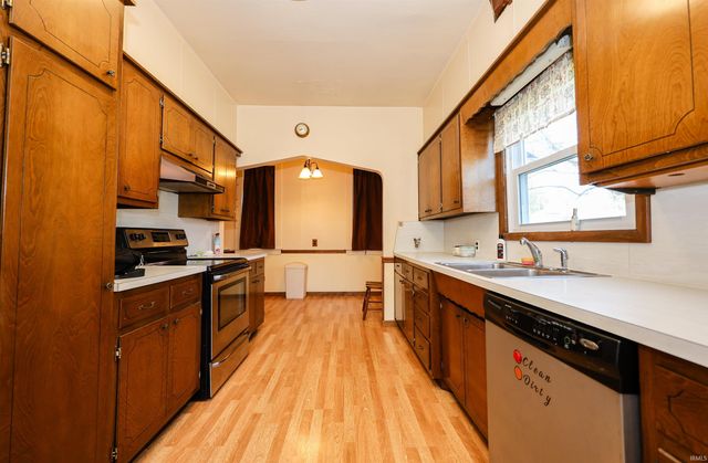 127 E Wiley Avenue, Bluffton, IN 46714