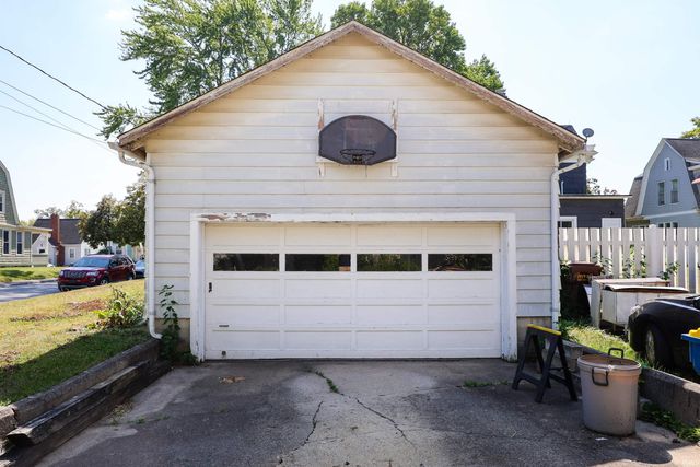 127 E Wiley Avenue, Bluffton, IN 46714