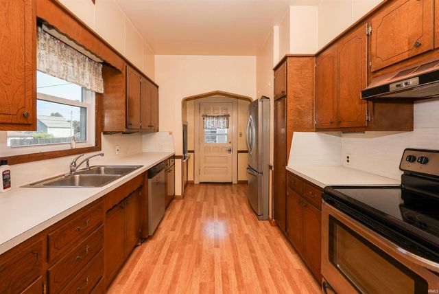 127 E Wiley Avenue, Bluffton, IN 46714