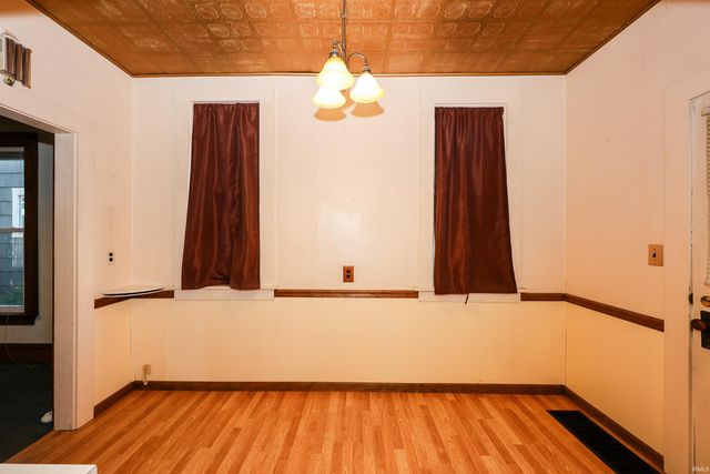 127 E Wiley Avenue, Bluffton, IN 46714