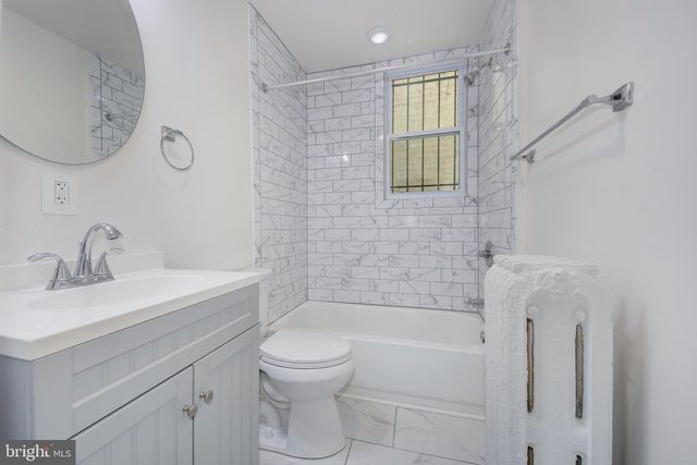 1674 IRVING ST NW, Washington, DC 20010