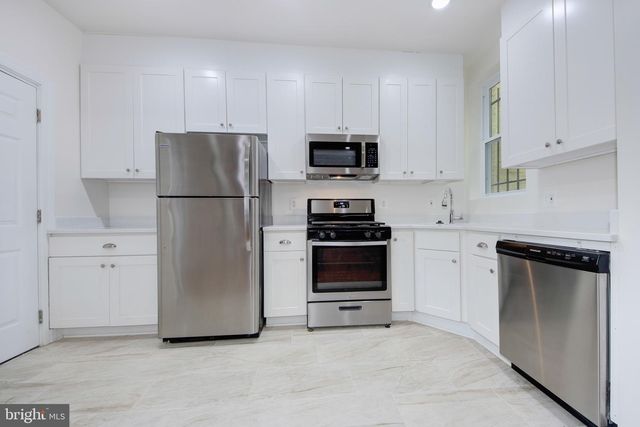 1674 IRVING ST NW, Washington, DC 20010