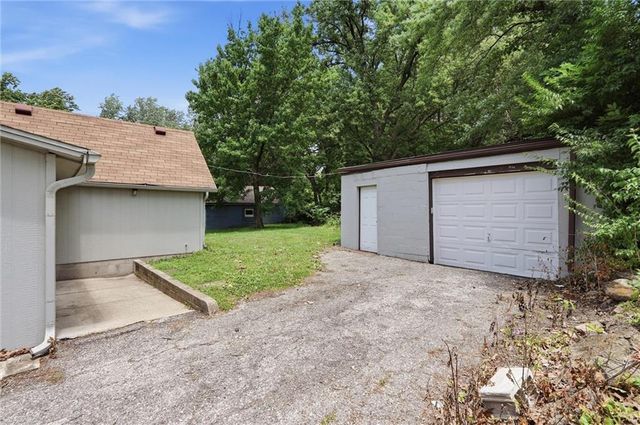 205 N 4th Street, Kansas City, KS 66111