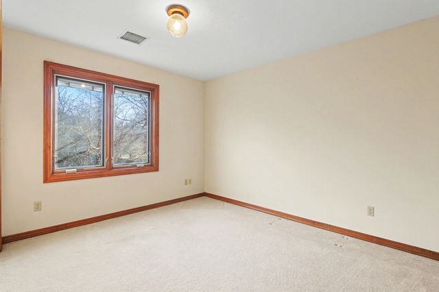 2820 N Tallgrass St, Wichita, KS 67226