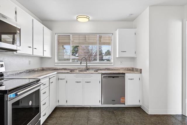 5701 Madeira Place NE, Albuquerque, NM 87110