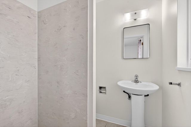 5701 Madeira Place NE, Albuquerque, NM 87110