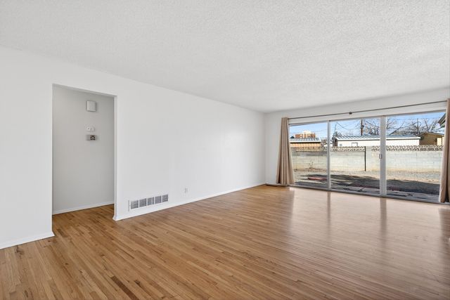 5701 Madeira Place NE, Albuquerque, NM 87110