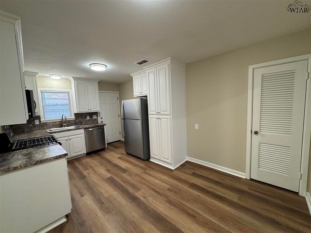 1681 SPEEDWAY AVENUE, Wichita Falls, TX 76301