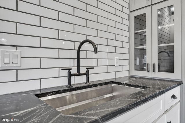 214 JEFFERSON ST NW, Washington, DC 20011