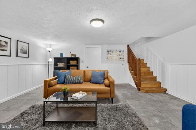 214 JEFFERSON ST NW, Washington, DC 20011