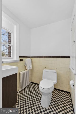 214 JEFFERSON ST NW, Washington, DC 20011