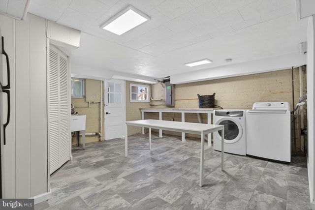 214 JEFFERSON ST NW, Washington, DC 20011