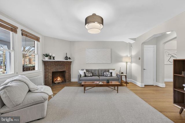 214 JEFFERSON ST NW, Washington, DC 20011