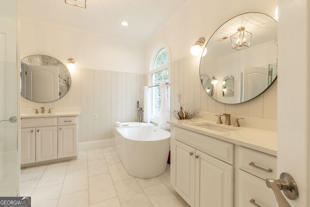 5804 Ridgewater Circle, Gainesville, GA 30506