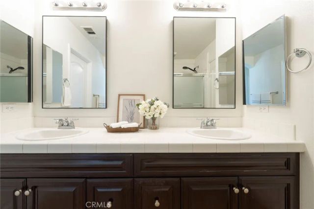 94 Hedge Bloom, Irvine, CA 92618